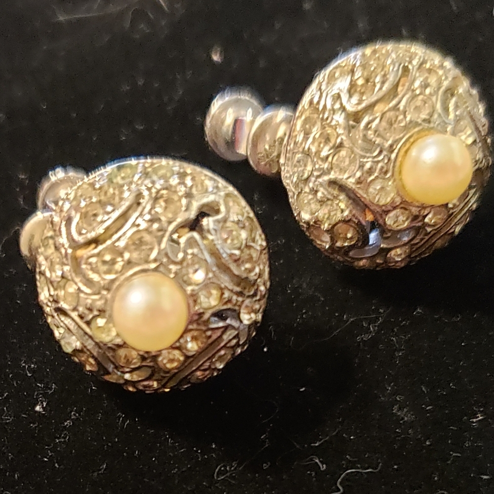 Screw back Lever style earrings